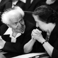 David Ben Gurion (1886-1973) parlant avec Golda Meir (1898-1978). © crédits photosTopFoto / Roger-Viollet